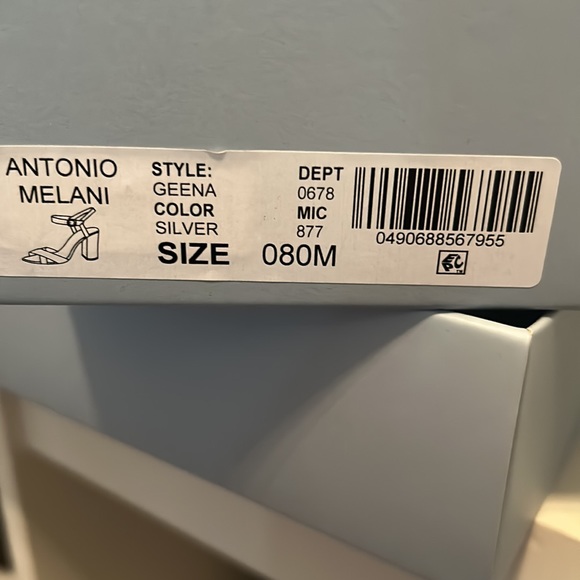 Silver heels - Picture 3 of 6